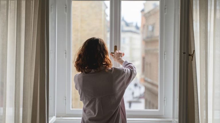 Irish households urged to close windows and doors from 10am to 3pm this month