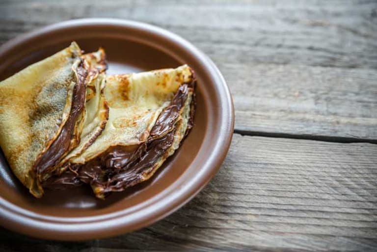 This homemade Nutella is easy to make, all natural and totally delicious This homemade Nutella is easy to make, all natural and totally delicious