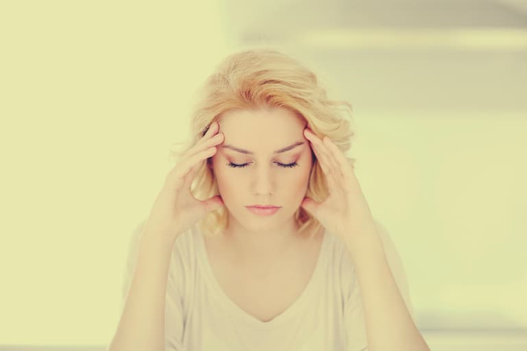 Study Suggests Green Light as Treatment For Migraines Study Suggests Green Light as Treatment For Migraines