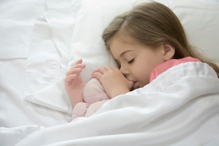 Expert says that children should stop thumb-sucking at a specific age