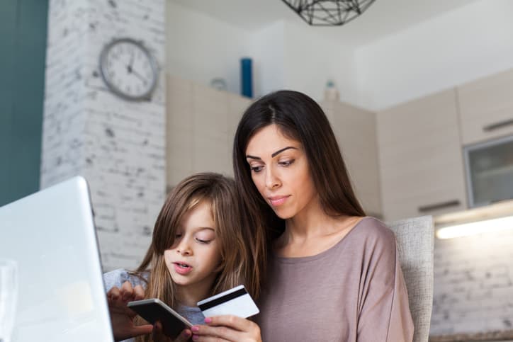 This is how much money Irish parents spend on their kids until they reach 25