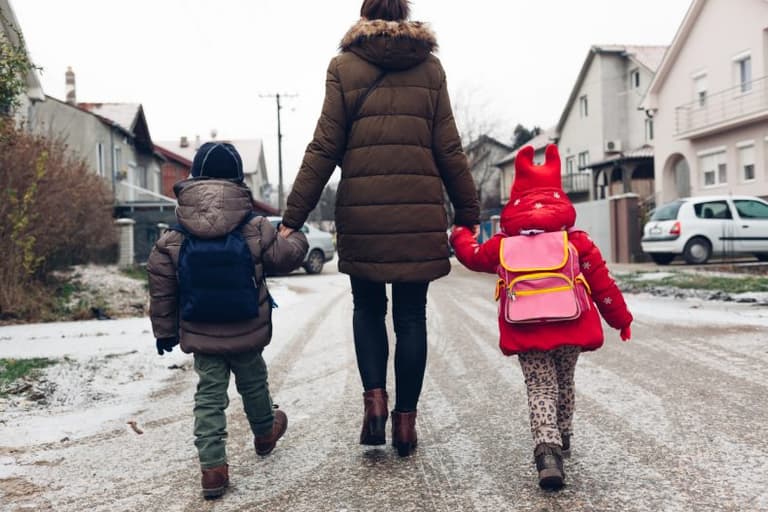 4 ways to help teach your child to be grateful and kind to others
