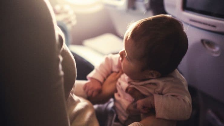 A stranger’s touching act for a mum travelling with twin babies A stranger’s touching act for a mum travelling with twin babies