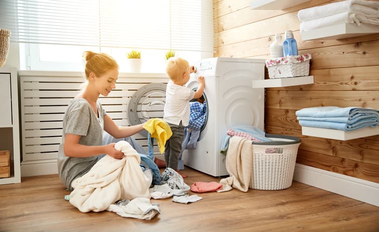 Stay at home mums should earn €142,000, study reveals