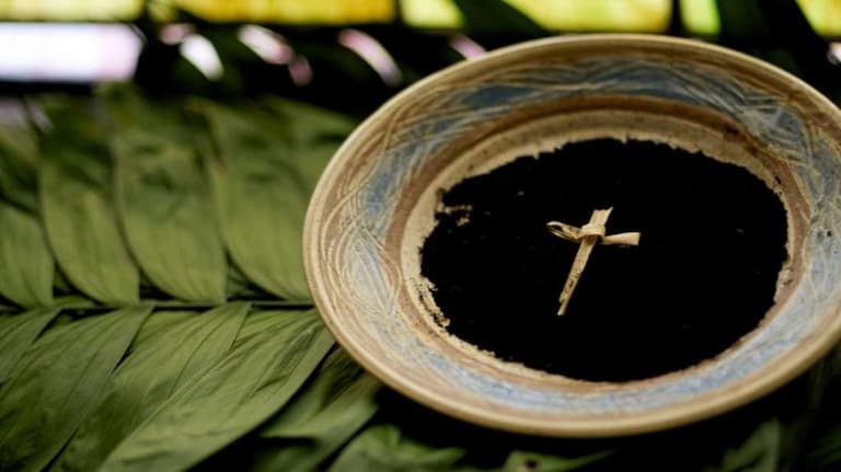 This parish in Galway is making Ash Wednesday easy by creating a drive-thru service This parish in Galway is making Ash Wednesday easy by creating a drive-thru service