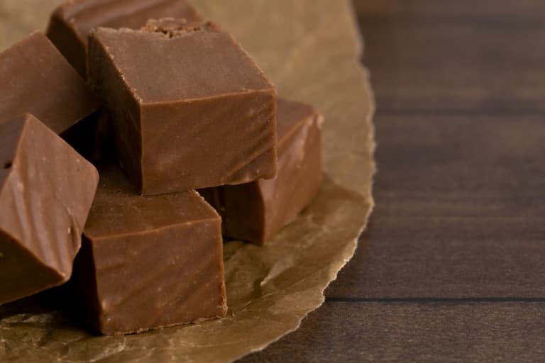 Chocolate cravings? This 5-minute freezer fudge is about to be your new best friend