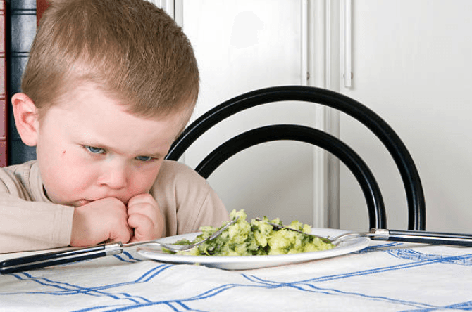 Have a picky eater? You should stop pressuring them to try new foods