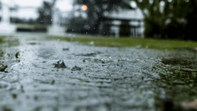 Met Eireann says we’re in for a very rainy and miserable weekend of weather Met Eireann says we’re in for a very rainy and miserable weekend of weather