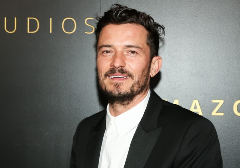 Orlando Bloom accidentally misspells his son’s name in his new tattoo Orlando Bloom accidentally misspells his son’s name in his new tattoo