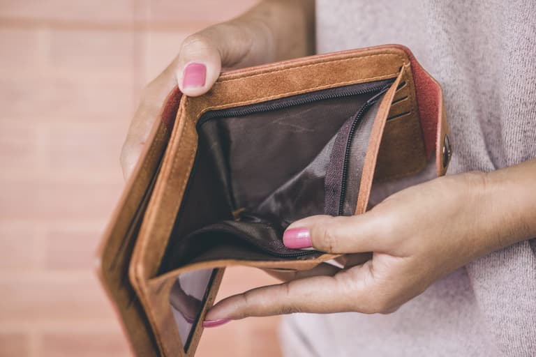 Mum shares post about how she was only paid €8 after working over 70 hours Mum shares post about how she was only paid €8 after working over 70 hours