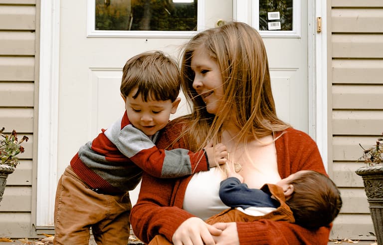 Post-natal depletion affects mothers for up to a decade after giving birth Post-natal depletion affects mothers for up to a decade after giving birth