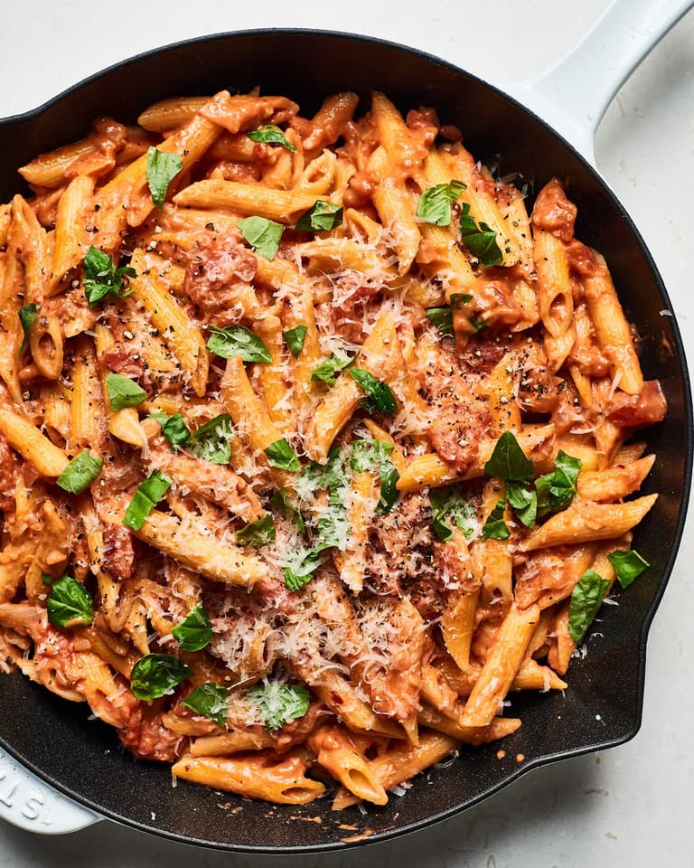 Pasta with gin sauce is a thing apparently – and honestly, it sounds SO good Pasta with gin sauce is a thing apparently – and honestly, it sounds SO good