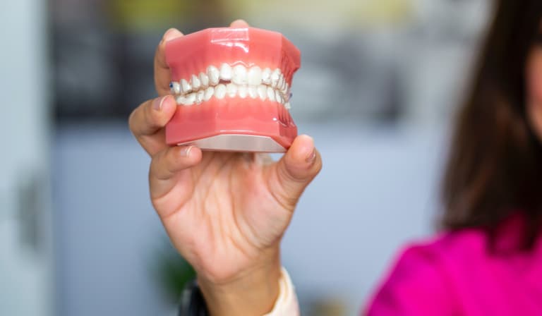 24-year-old mother left completely toothless due to horrific pregnancy illness 24-year-old mother left completely toothless due to horrific pregnancy illness