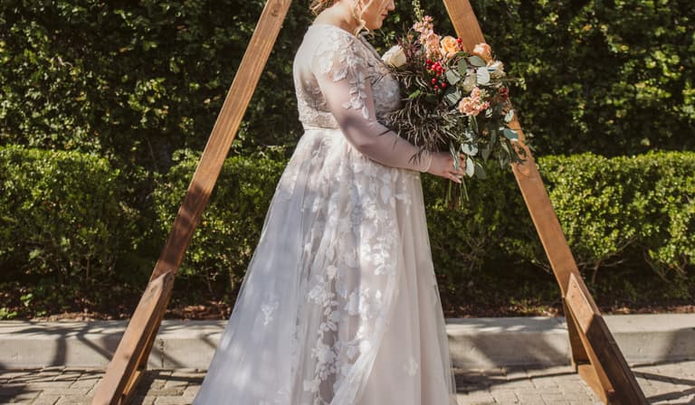 Size-inclusive mannequin ‘fat-shamed’ in British bridal shop Size-inclusive mannequin ‘fat-shamed’ in British bridal shop