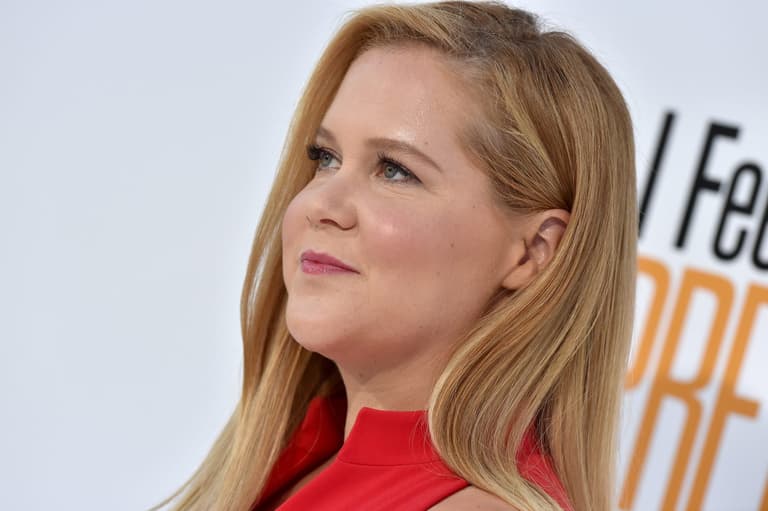 Amy Schumer shares powerful advice as she undergoes endometriosis surgery Amy Schumer shares powerful advice as she undergoes endometriosis surgery