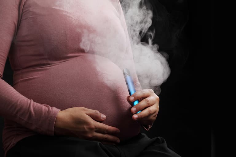 “I don’t care”: Mum-to-be responds to vaping backlash “I don’t care”: Mum-to-be responds to vaping backlash