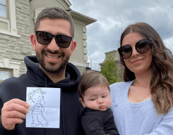 Woman gives birth to baby boy and girl less than 12 months apart Woman gives birth to baby boy and girl less than 12 months apart