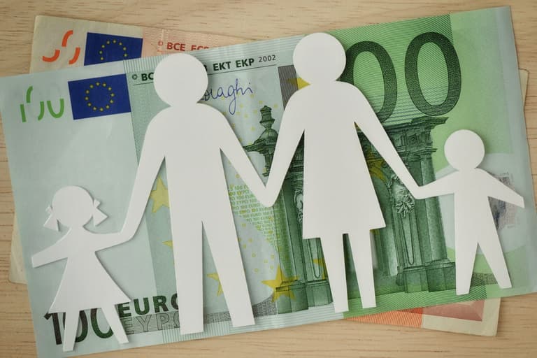 Thousands of eligible families have yet to claim cost of living €1,000 cash boost