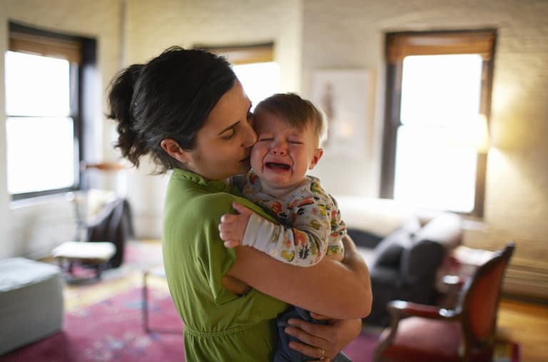 Mum shocked after receiving complaint note about baby’s crying Mum shocked after receiving complaint note about baby’s crying