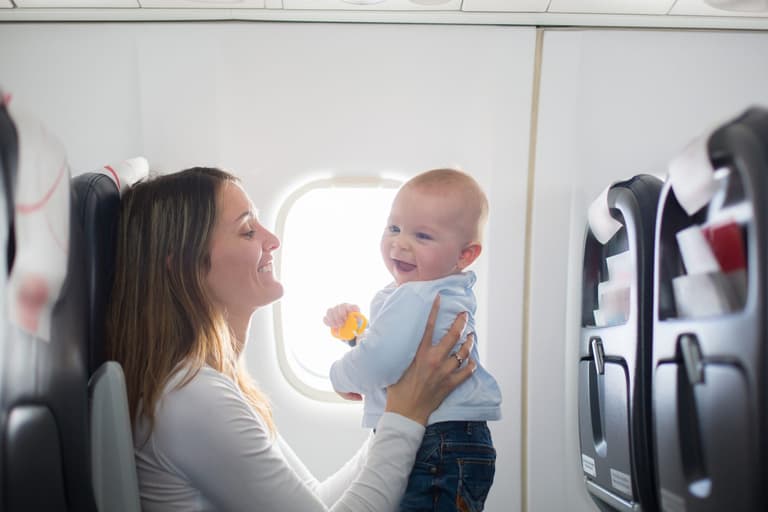 ‘Someone screamed at us’ – Mum slated for skipping an airport queue with her baby ‘Someone screamed at us’ – Mum slated for skipping an airport queue with her baby