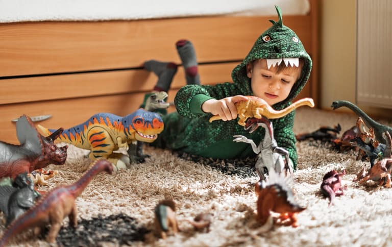Study says children who love dinosaurs may have higher intelligence Study says children who love dinosaurs may have higher intelligence