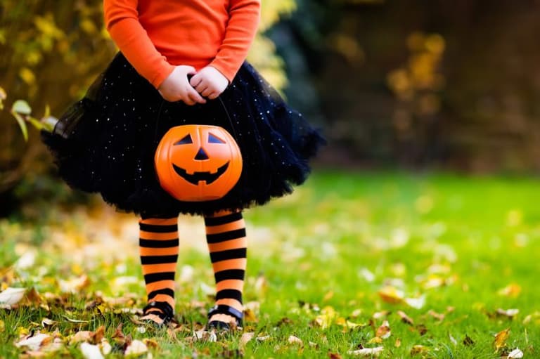 Dad finds biscuits given to kids on Halloween were 18 years out of date Dad finds biscuits given to kids on Halloween were 18 years out of date