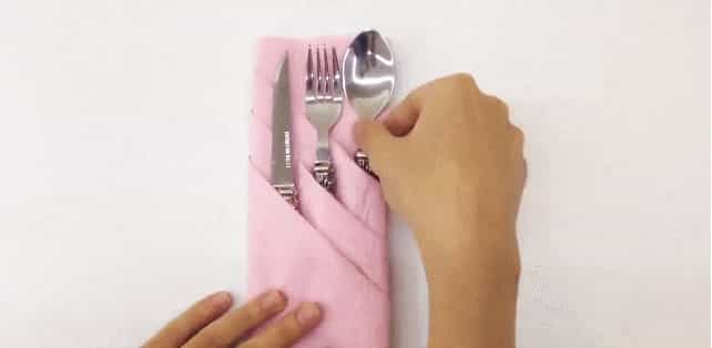 Planning a dinner party tonight? Wow your guests with THIS clever napkin fold Planning a dinner party tonight? Wow your guests with THIS clever napkin fold