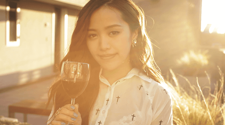Bad-ass women we admire: The student who overcame poverty to run a cosmetics empire Bad-ass women we admire: The student who overcame poverty to run a cosmetics empire