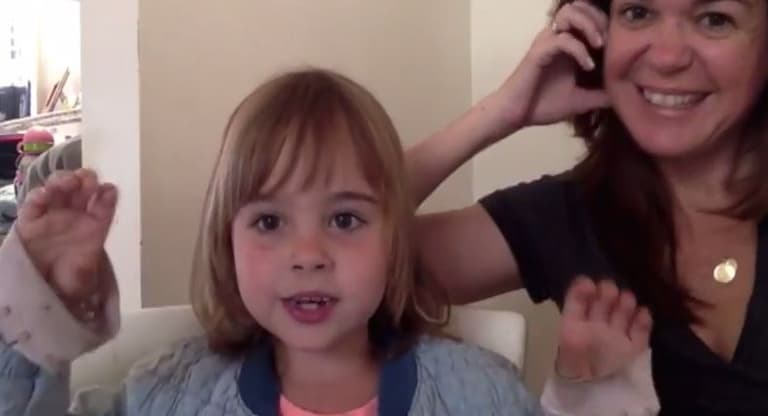 A 7-year-old girl explains in a cute and funny video how her 2 mums had a baby A 7-year-old girl explains in a cute and funny video how her 2 mums had a baby