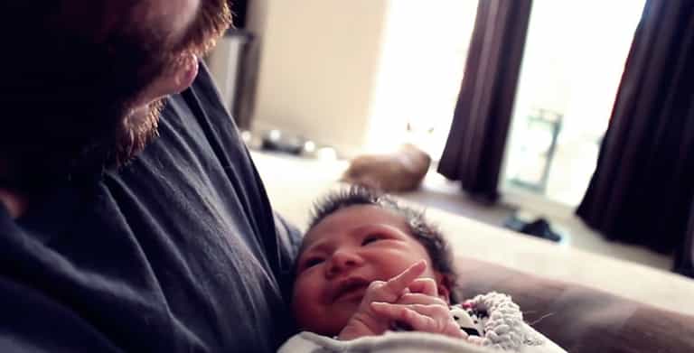 Darth Vader Daddy sends baby girl right back to sleep Darth Vader Daddy sends baby girl right back to sleep