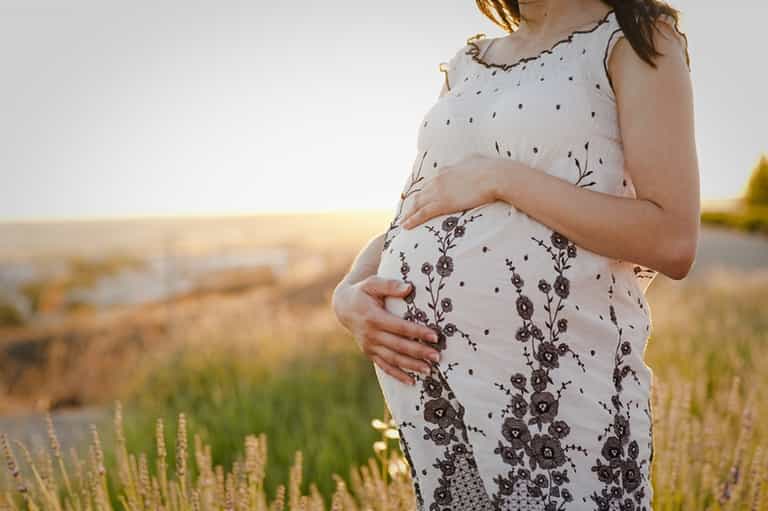 Doctors urge women to take folic acid following sharp rise in birth defects Doctors urge women to take folic acid following sharp rise in birth defects
