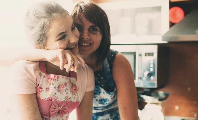 How To Raise Resilient Kids: 10 Tips To Help Them Bounce Back How To Raise Resilient Kids: 10 Tips To Help Them Bounce Back