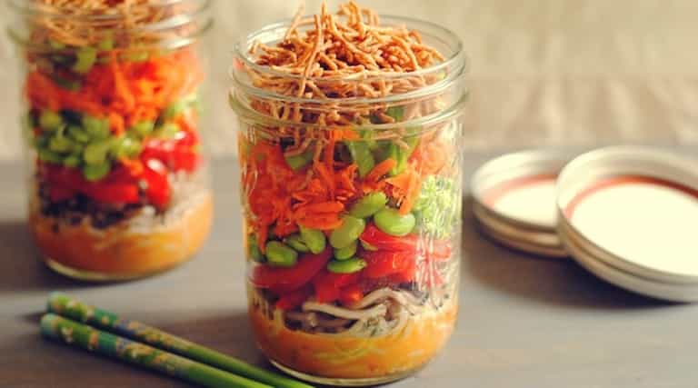 Make a Pinterest-worthy jar salad for lunch Make a Pinterest-worthy jar salad for lunch
