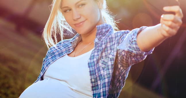 Hot mama alert: 5 pregnancy beauty regime myths debunked Hot mama alert: 5 pregnancy beauty regime myths debunked