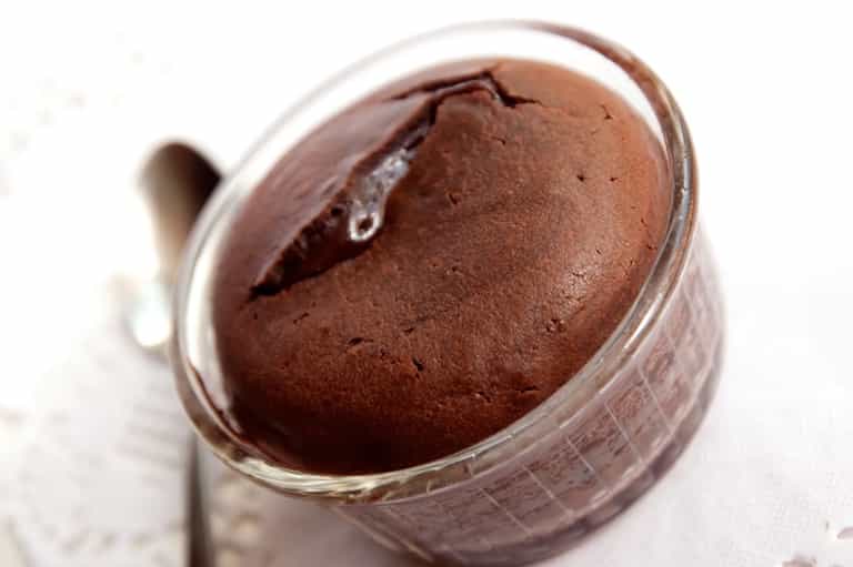 This molten chocolate lava cake is WAY too easy to make (and eat) This molten chocolate lava cake is WAY too easy to make (and eat)