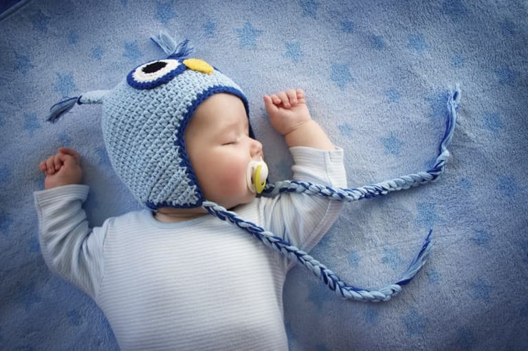 A full belly at bedtime equals better sleep? Our expert says proceed with caution! A full belly at bedtime equals better sleep? Our expert says proceed with caution!