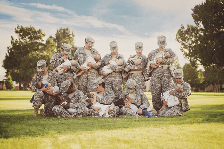 Military mums big up breastfeeding with powerful pic Military mums big up breastfeeding with powerful pic