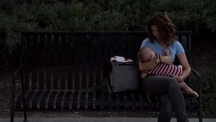 WATCH: 4 reasons why women should NEVER breastfeed in public WATCH: 4 reasons why women should NEVER breastfeed in public