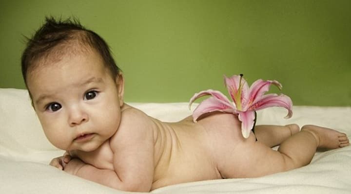 Born To Be Awkward: Parents reveal hilarious photos of their babies Born To Be Awkward: Parents reveal hilarious photos of their babies