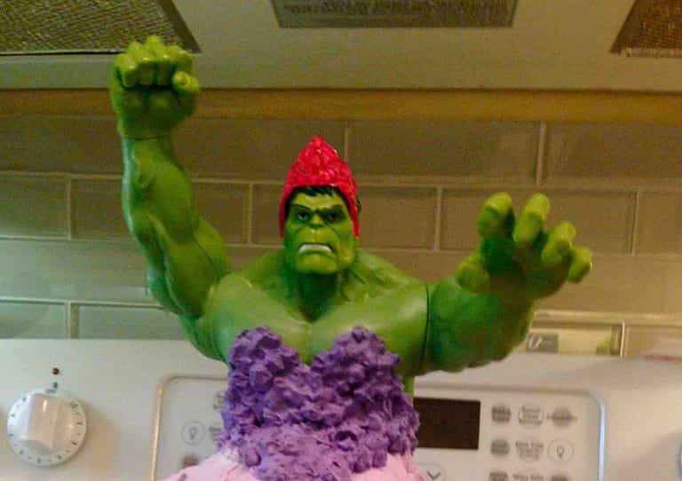 Is this the most EPIC gender stereotype-smashing cake EVER? Is this the most EPIC gender stereotype-smashing cake EVER?