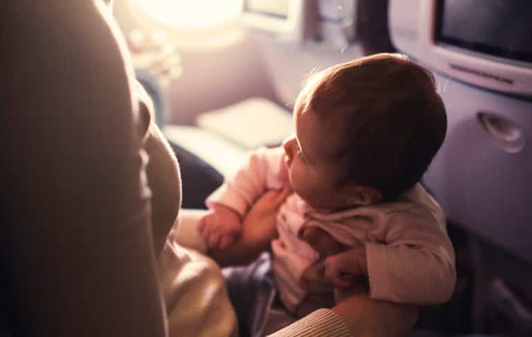 What a stranger did for this new mum on a flight will make you smile What a stranger did for this new mum on a flight will make you smile