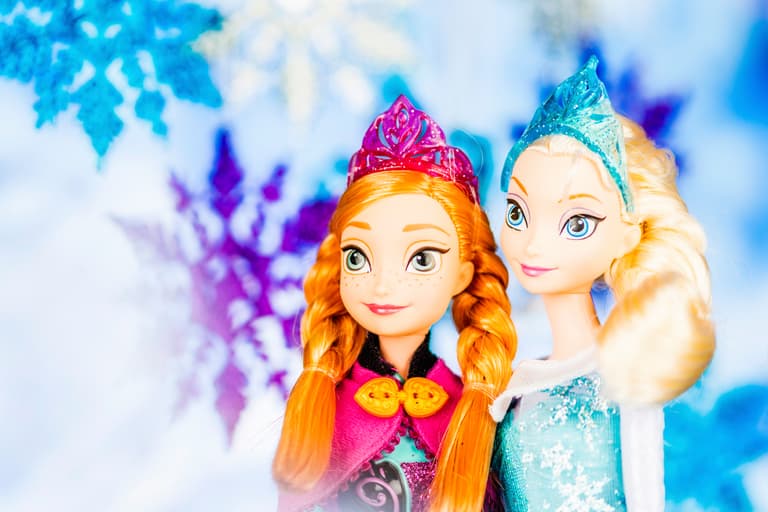 Parents are being warned about banned chemicals in fake Disney’s Elsa dolls Parents are being warned about banned chemicals in fake Disney’s Elsa dolls