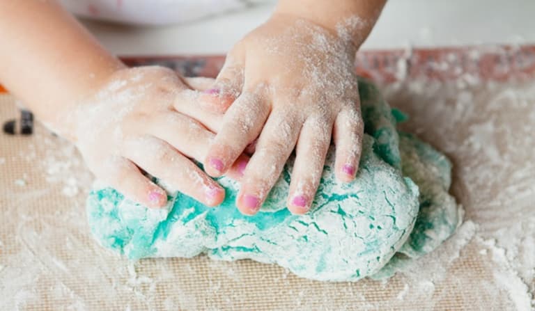 Mum shares great hack for making play dough in your slow cooker Mum shares great hack for making play dough in your slow cooker