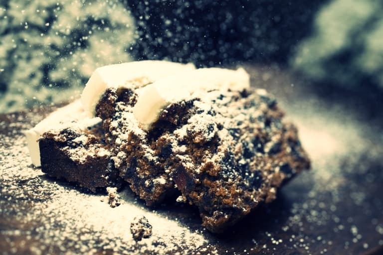 The Easiest (And Most Delicious) Christmas Cake Recipe – EVER! The Easiest (And Most Delicious) Christmas Cake Recipe – EVER!