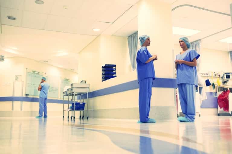 A doctor went into labour while delivering her patient’s baby A doctor went into labour while delivering her patient’s baby