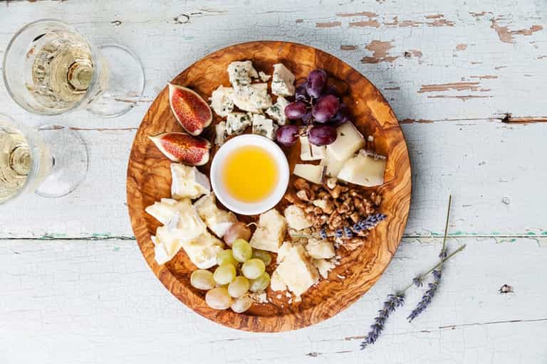 The Cheat’s Guide to… building a gourmet cheeseboard The Cheat’s Guide to… building a gourmet cheeseboard