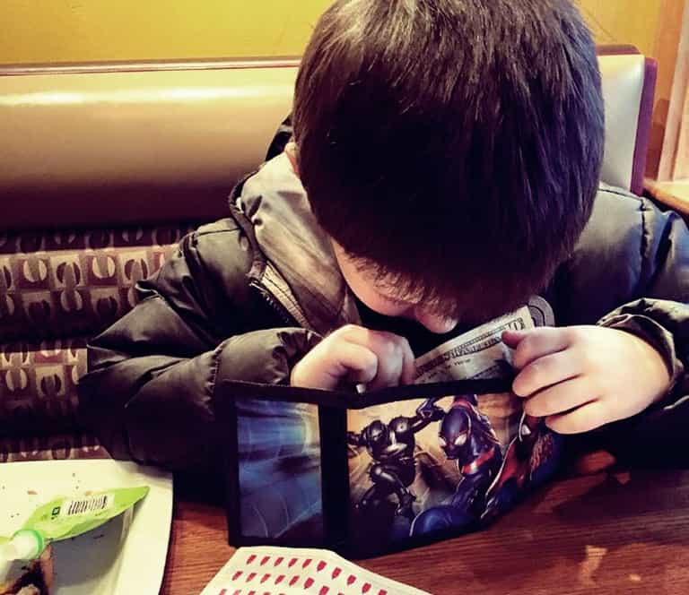 Little boy treats Mom to monthly ‘dinner dates’ Little boy treats Mom to monthly ‘dinner dates’