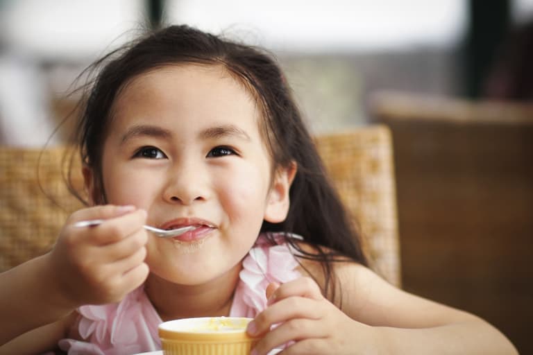 This genius idea will make eating out with kids SO much easier This genius idea will make eating out with kids SO much easier