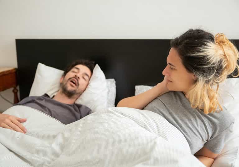 “I need my sleep” – Dad refuses to change baby’s nappy overnight “I need my sleep” – Dad refuses to change baby’s nappy overnight