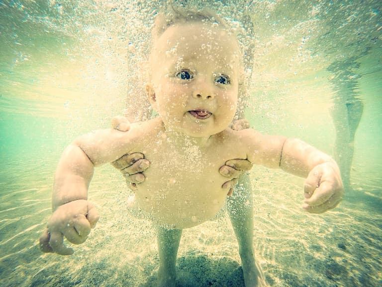 Watch: 6 Month-Old Baby Can Swim By Herself Watch: 6 Month-Old Baby Can Swim By Herself